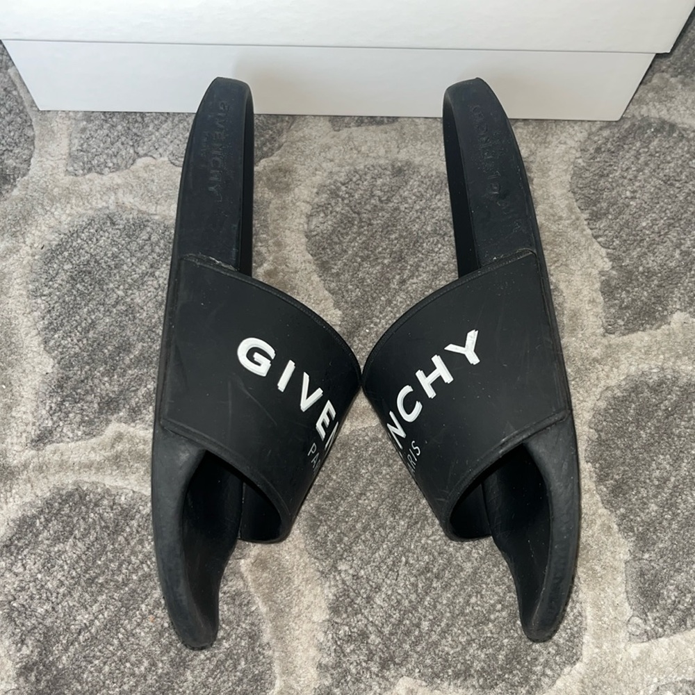 ✨🖤Givenchy Slides🖤✨ - Picture 3 of 6